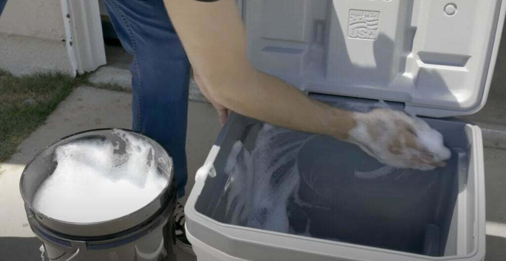 How to clean a cooler - Step 3: Wash the Cooler